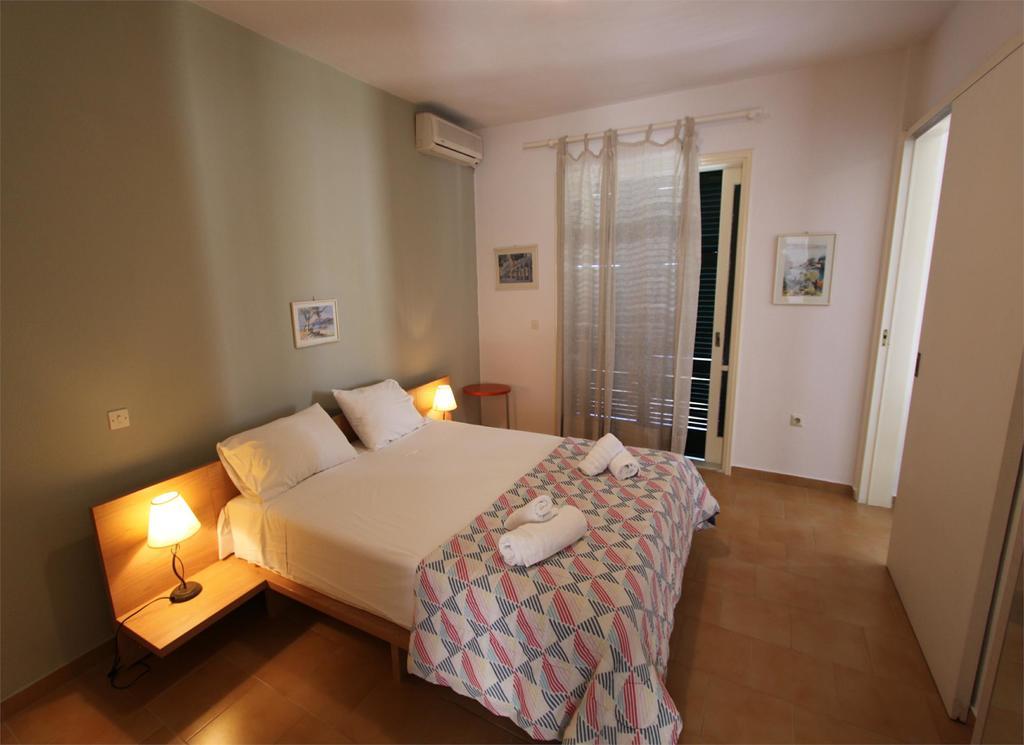 Hotel de apartamente Corfu Menigos 3*
